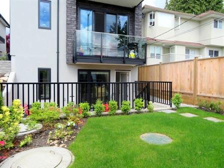 PATIO GARDENER'S DELIGHT- SOUTH FACING-MODERN-BRIGHT