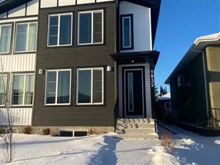 Bright and Cozy 1 Bedroom 1 Bathroom Basement Suite*Pet Friendly*Private Laundry | 9832 152 Street Northwest, Edmonton