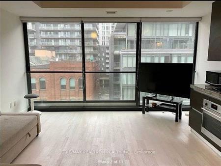 1 Bed & 1 Bath - The Thompson Residences