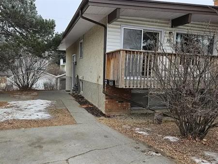 Minutes walk to shops, bus and LRT! | 73 Dalton Bay Northwest, Calgary