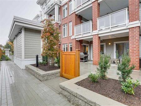 2 BR 2 Bath + Den in beautiful Steveston village fully furnished