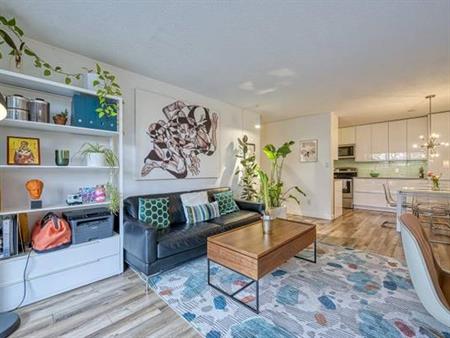 Hastings Sunrise Pet friendly, large balcony