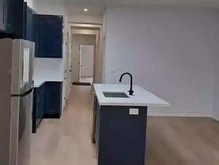 2 Bedrooms - 2 Bathroom – 950 sq ft, Apartment for Rent in House - @ $ 2,850 / month | 364 Osler Street, Toronto