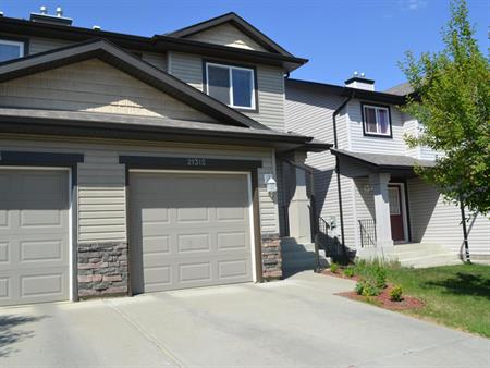 Beautiful 3 Bed 2.5 Bath Duplex!*Sgl Garage*Fenced yard w/Deck* | 21312 48th Ave NW, Edmonton