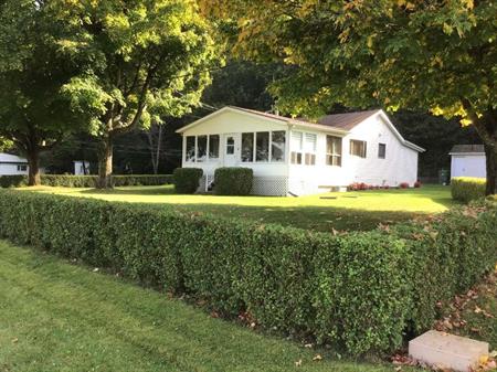 maison à louer sur le bord du fleuve