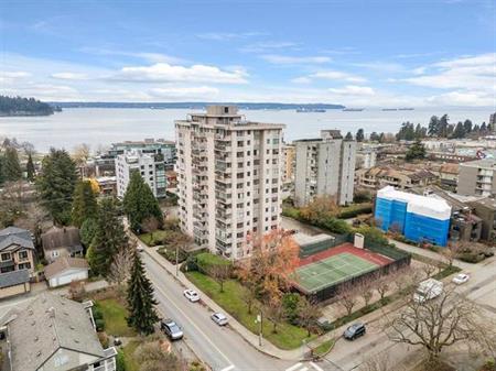 BREATHTAKING VIEWS PARKVIEW TOWER AMBLESIDE 2 BED 1.5 BATH