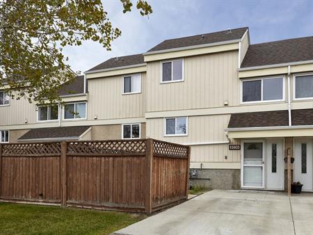 Spacious 3 Bed 1.5 Bath Townhouse*In-suite Laundry**Fenced Backyard | 13405 42 Street Northwest, Edmonton