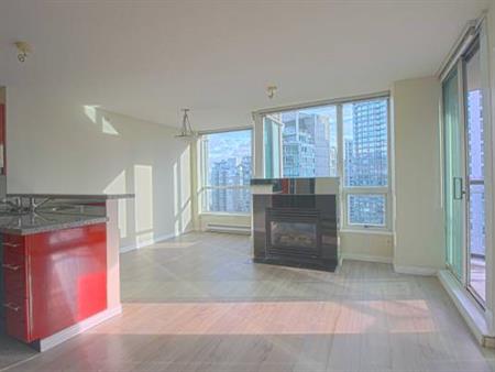 City View! 2Bdrm, 2 Bth + Solarium @ Classico - UNFURNISHED Avail Now!