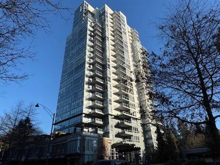 Amazing 2 BR & Den Penthouse Level Corner Suite @ Newport Village