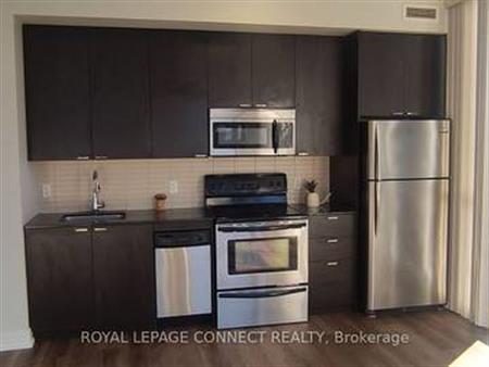 Yonge/Sheppard-Spacious 2Bd+Den Open Concept 2Bths & Parking