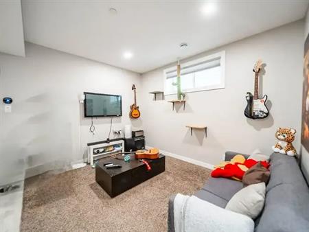 Comfy and cozy 1-Bedroom Basement | 276 Lucas Avenue Northwest, Calgary