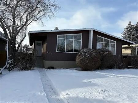 1/2 Duplex | 2721 Canmore Road NW, Calgary