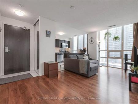 2 Bedroom, 1 Bathroom - Infinity Condos