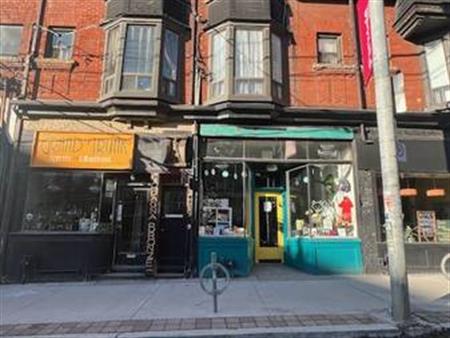 Queen st w Roncesvalles Jr 1br over shop, deck,April 1 $1799