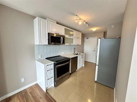 Surrey Central 1 Bedroom 1 Bathroom Condo For Rent!