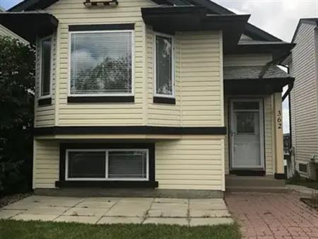 3 bedroom house in Coventry road NE | 362 Coventry Road Northeast, Calgary