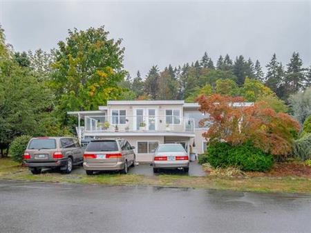 Furnished 1 bedroom basement unit in Chemainus available Apr 1 2025