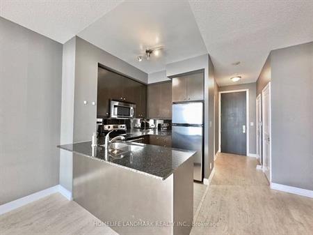 Hurontario/Burnhamthorpe-Beautiful Upgraded 1Bd+Den Parking, Locker