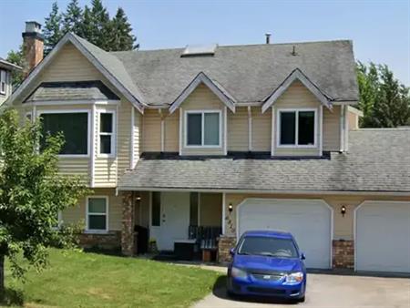 **Spacious Two-Level Duplex in Prime Langley Location!** | 6810 197B Street, Langley