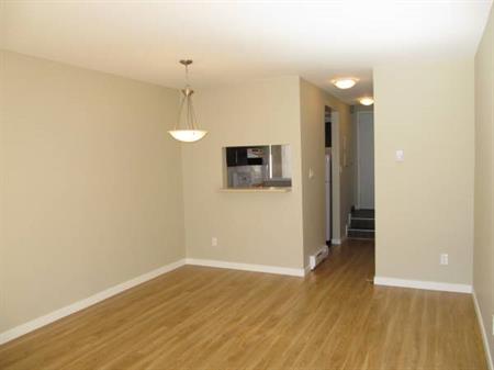 2 BEDROOM + 1.5 BATH, TWO LEVEL TOWNHOME NEAR KITS BEACH!