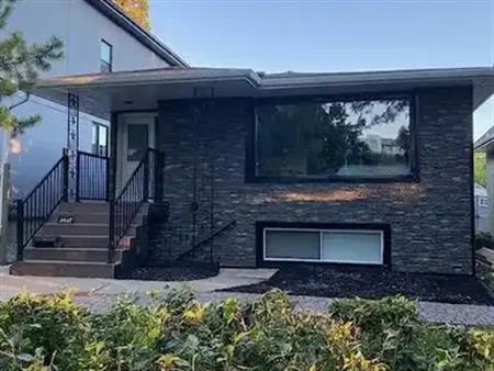 10 min walk to the U of A (clean, quiet, and academically focused) bedrooms | 11438 79ave NW, Edmonton