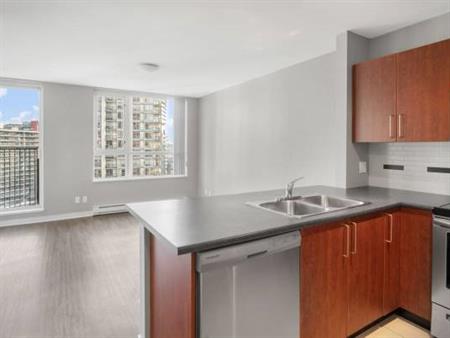 2/BD 2/BA, in Vancouver BC, Spacious Balconies and Patios