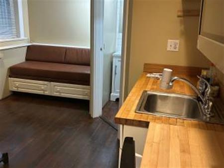 LOWER BACHELOR STUDIO ALL INCLUSIVE SUITE IN FERNWOOD