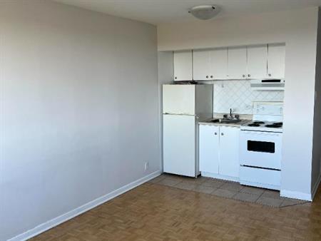 Studio Apartment For March 1st, 2025 - A louer • For Rent