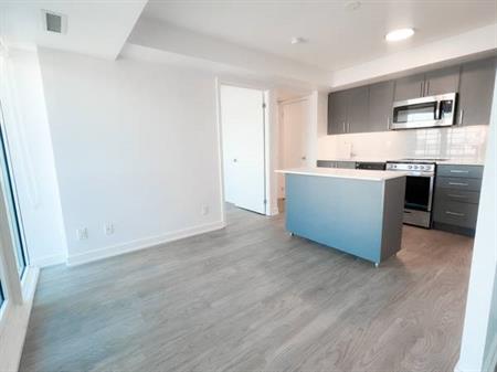 38 MONTE KWINTER CRT. #322 - 1BED+DEN/1BATH, LOCKER, STEPS TO TTC!