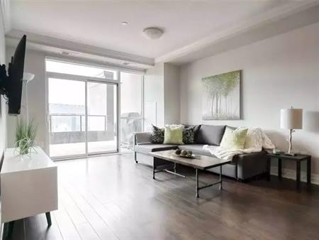 Village North ll Premium North Condo! | 260 Villagewalk Boulevard, London