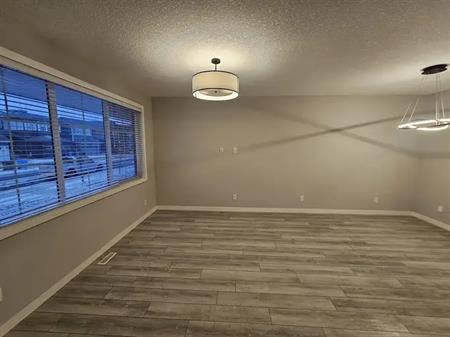 Spacious 3 bedroom duplex in Carringsby Ave NW | 67 - Carringsby Ave NW, Calgary