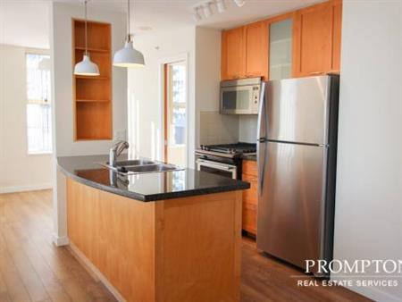 Fantastic 1 Bed, 1 Bath, Balcony, Parking, In-Suite Laundry!