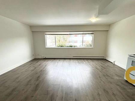 Generous 1 Bed 1Bath on Kingsway!!!