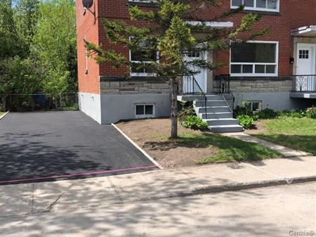 Spacious & Renovated 3-Bedroom Apartment + basement for storage in Prime Greenfield Park (Longueuil) are Available Now!