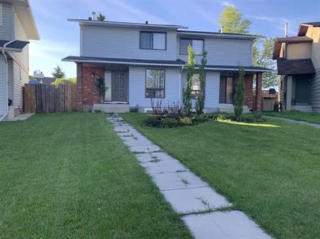 Reno’d Dublex with separate basement entrance! | Calgary