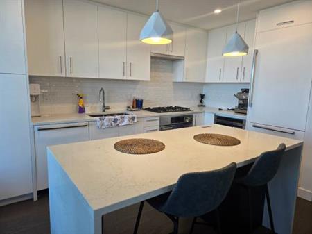 (Whiterock) furnished Soleil condo 24th floor