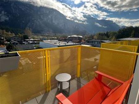 Downtown Squamish 2 Bed 2 Bath Apartment available