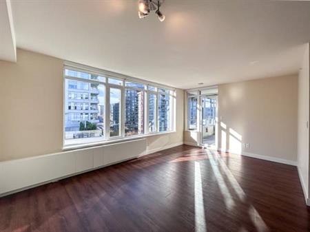 2BR+1 Bath - Pet Friendly + Gym/Games Room/Rooftop