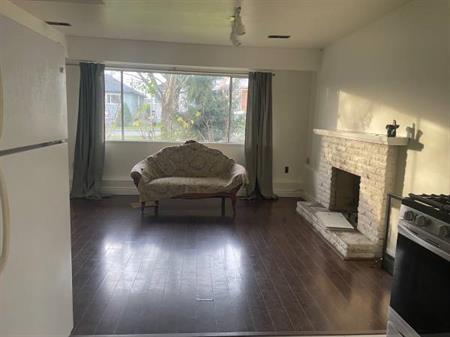 $2,500 / 2br - Bright 2 bedroom 1 bath garden suite (Vancouver)