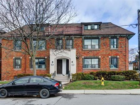 Cartac Community | 44 College View Ave., Toronto