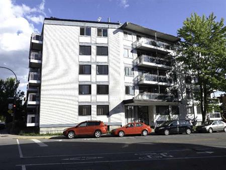 3 1/2 * TOUT inclus Qualité+, Béton, Métro J-Talon * Petite-Italie