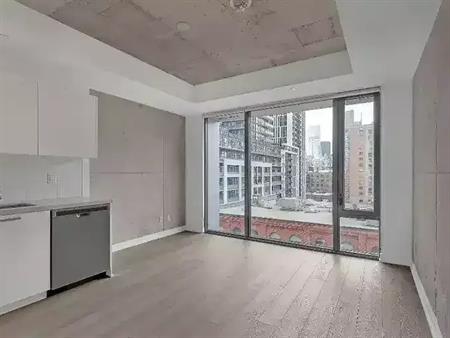 Modern soft loft, King East | 55 Ontario Street, Toronto