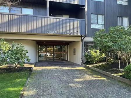 2 bdrm 960 sq ft condo, washer/dryer, near Minoru Park/City Hall Richmond | 201 - 7300 Moffatt Road, Richmond