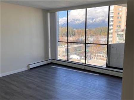 West End condo with a view - 1 bed 1 bath