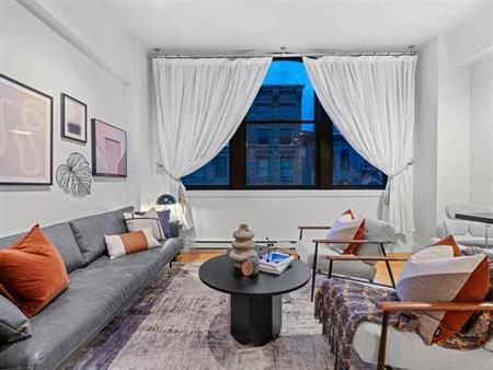 Unique condo in the heart of historic Gastown