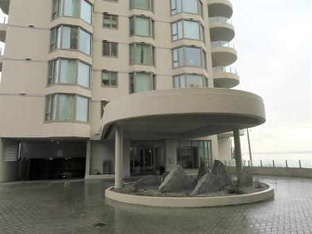 DUNDARAVE WATERFRONT CONDO