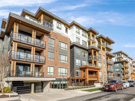 BURQUITLAM-4 YR New Beautiful Spacious 1 Bdrm Partially Furnished