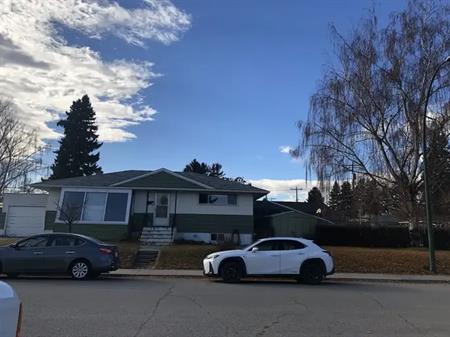 Excellent location renovated 3bed & sunny room main floor & garage-Highland Park | 203 43 Avenue Northwest, Calgary