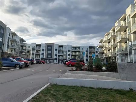 Mountain VIEW! 2 Bed + 2 Full Bath + AC | 3404 - 220 Seton Grove Southeast, Calgary