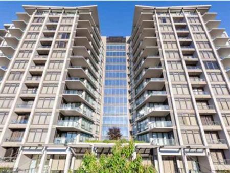 3 Bedroom 2 Bath Aqua Bosa Condo in Heart of Richmond near Lansdowne